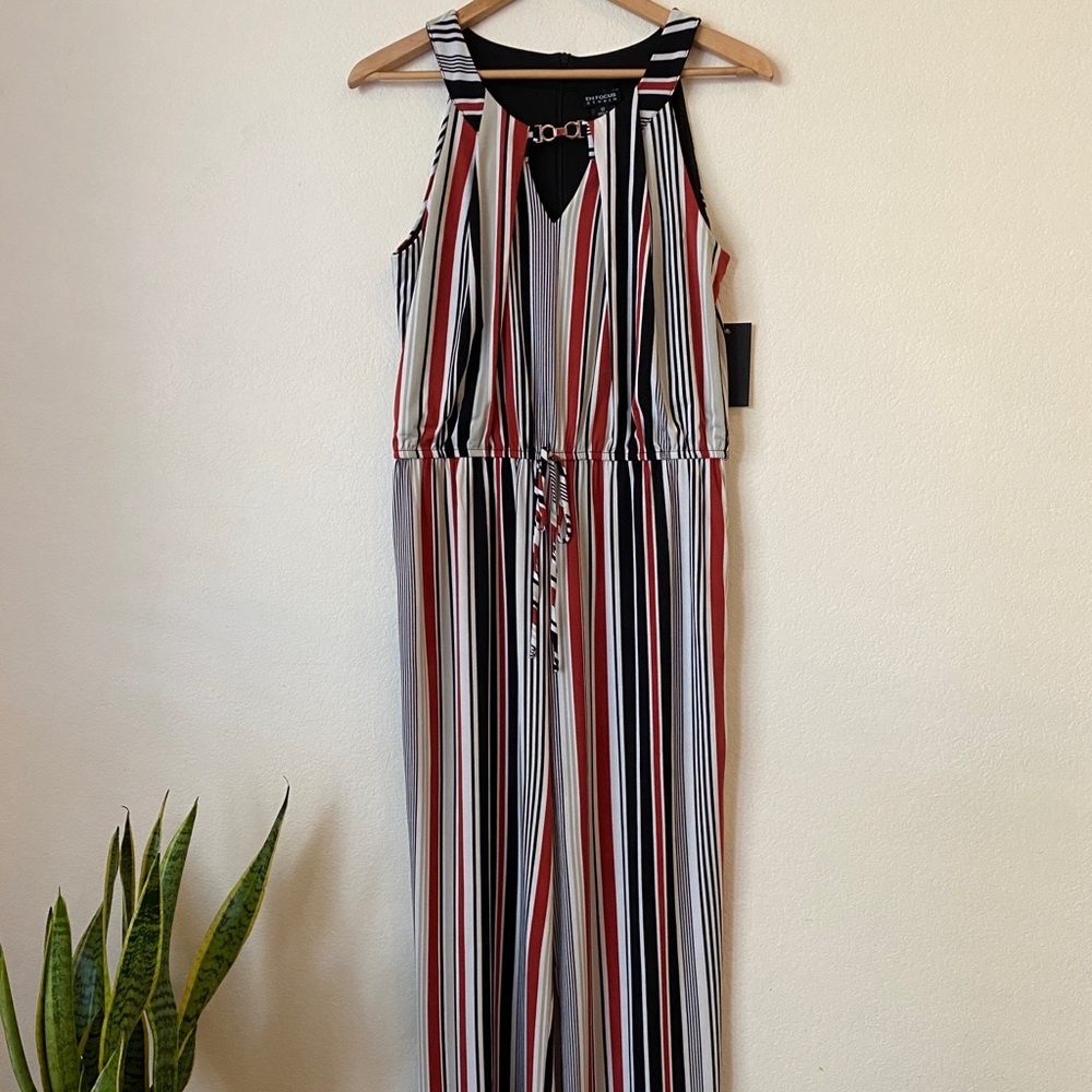 En Focus Striped Sleeveless Jumpsuit
